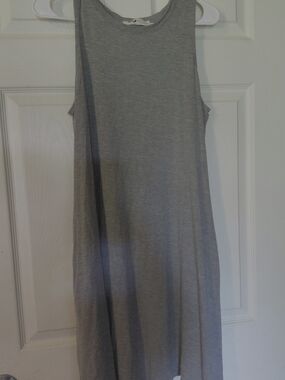 H&M Grey Sleeveless Midi Shift Dress
